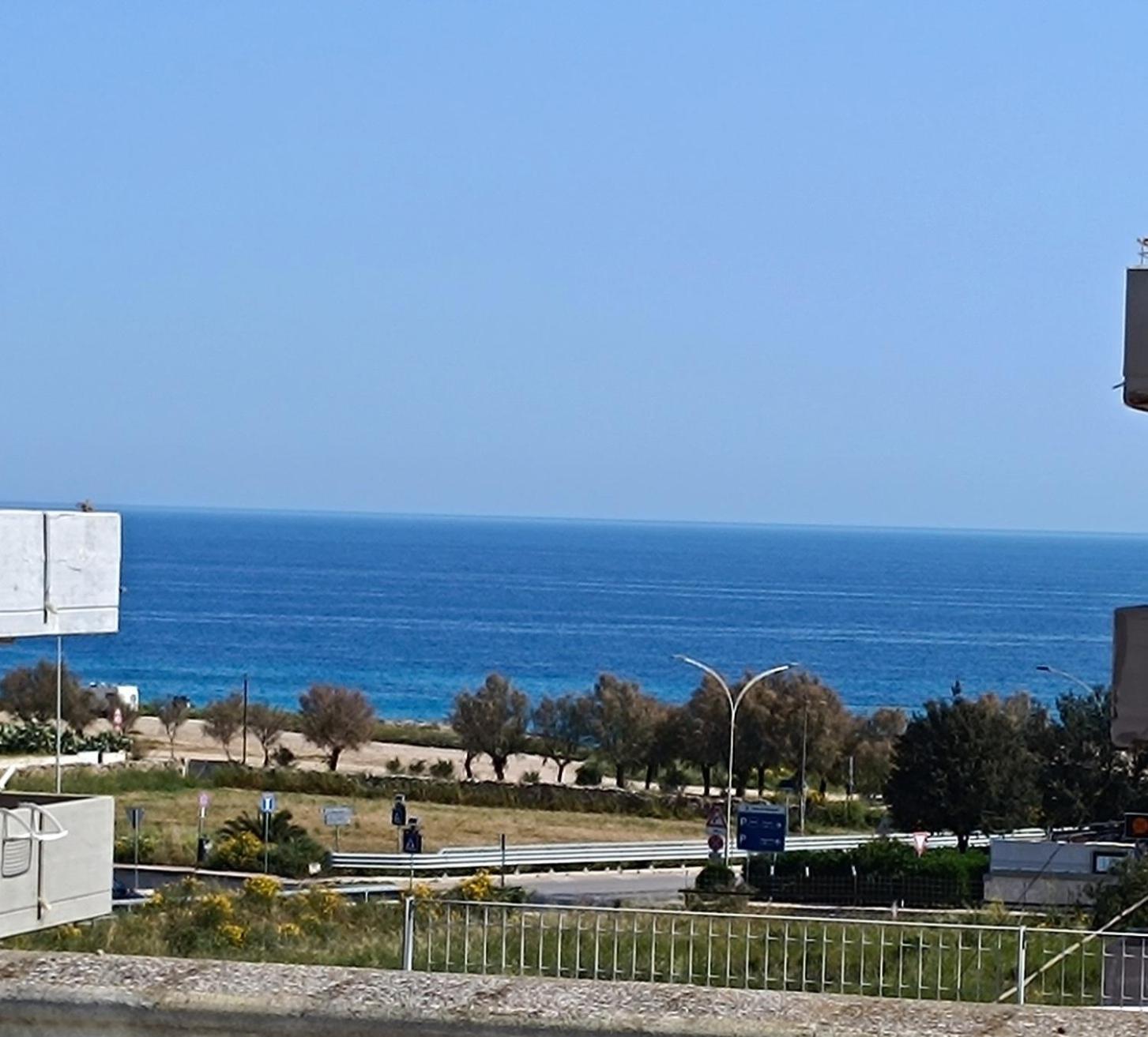 La Casa Di Mest Pepp Monopoli Bagian luar foto
