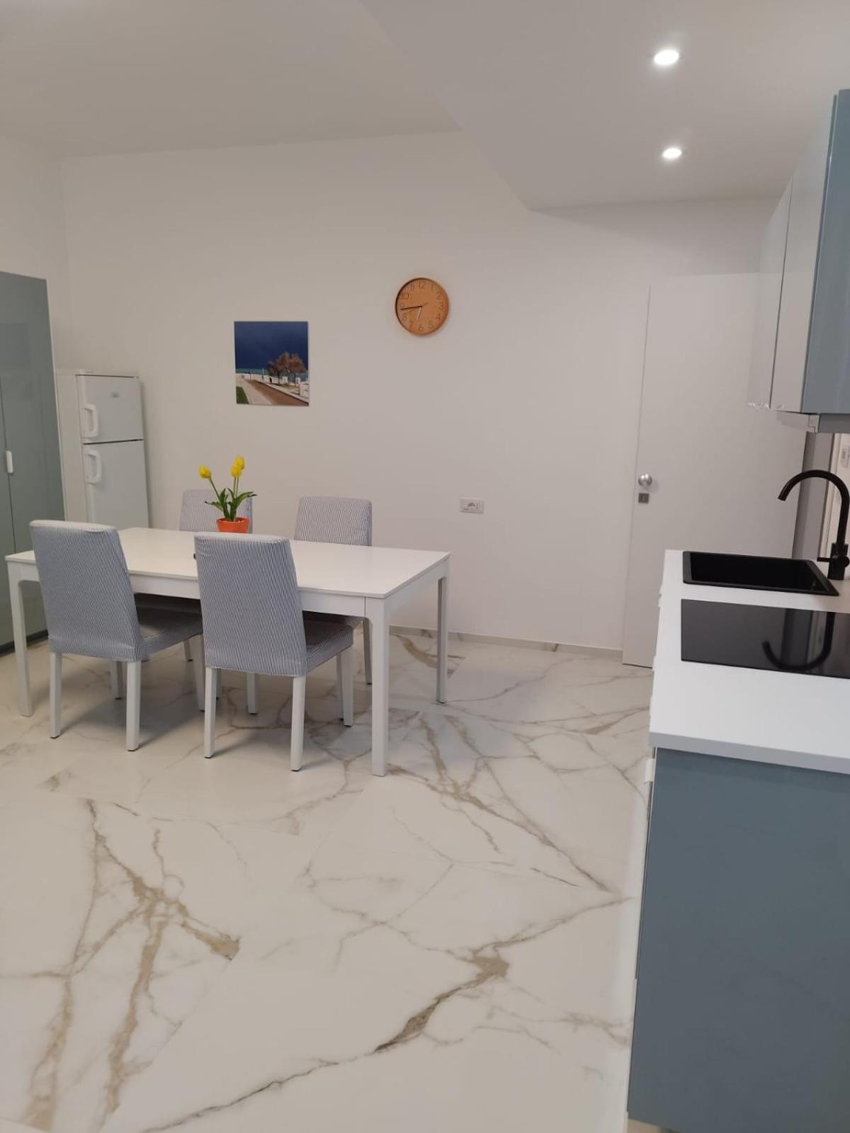La Casa Di Mest Pepp Monopoli Bagian luar foto